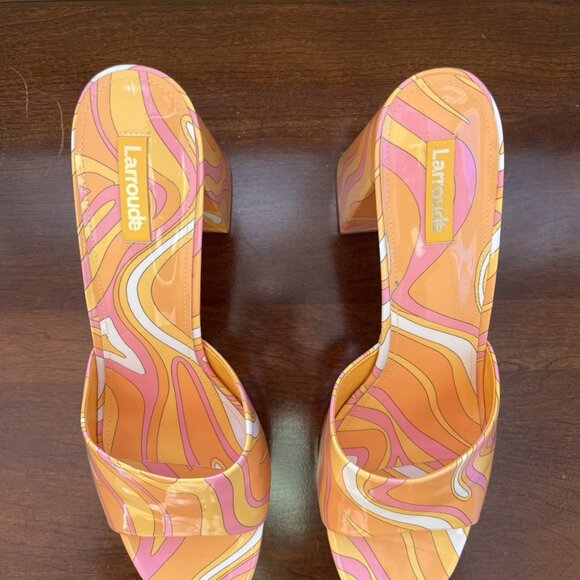 Larroude Dolly Mule Patent Wave Sun Color - Picture 2 of 6